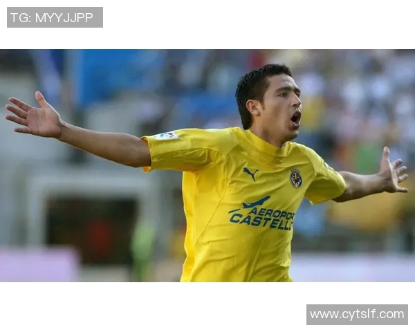 11月出生的足球明星盘点他们的辉煌成就与独特魅力